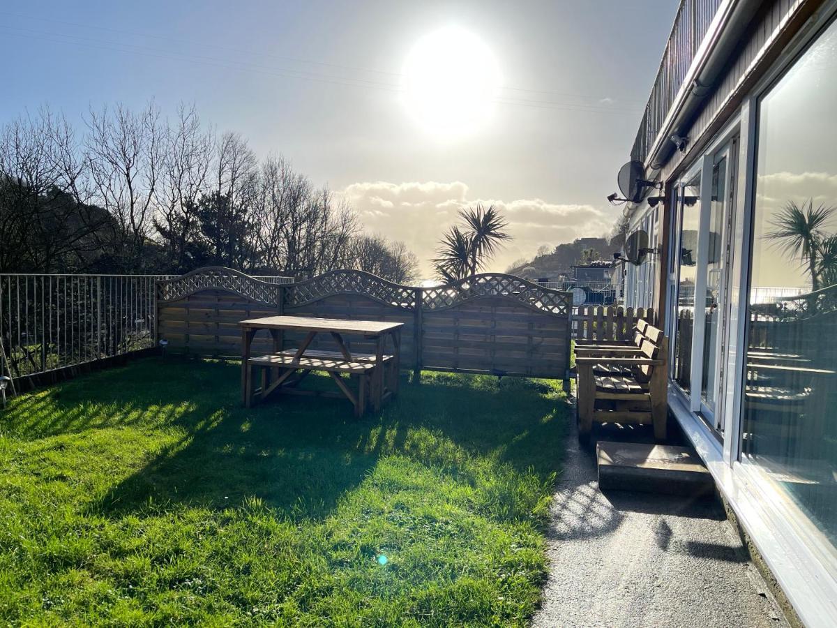 Captivating 2-Bed Villa In Millendreath Near Looe Exterior foto