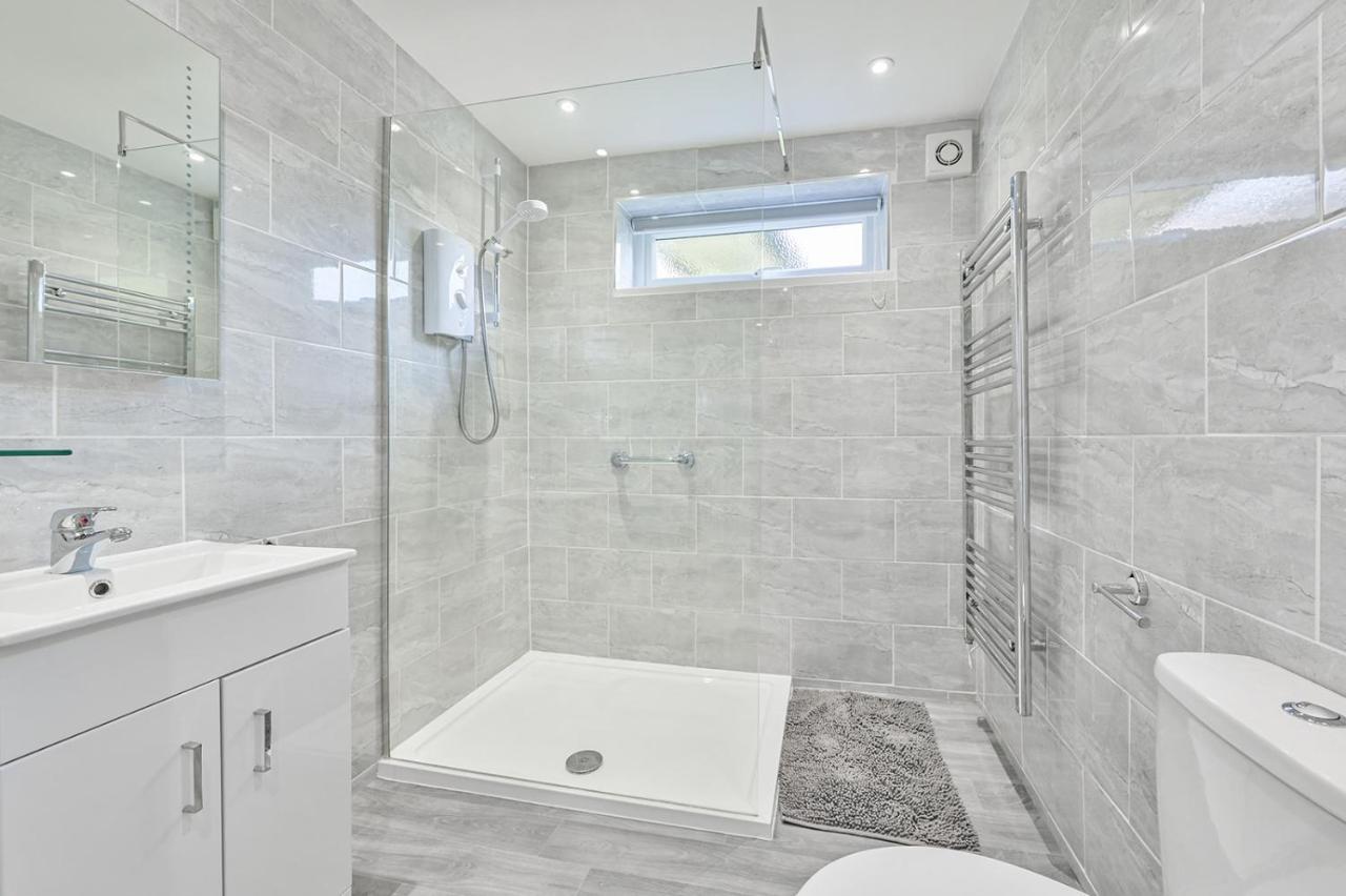 Captivating 2-Bed Villa In Millendreath Near Looe Exterior foto